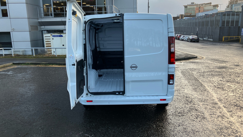 Nissan Primastar 30 L1 Diesel 2.0 dCi 130ps H1 Tekna Van